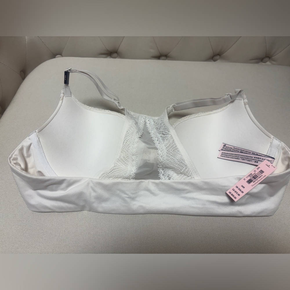 Victoria's Secret Body by Victoria White Lace Bra - Picture 4 of 4